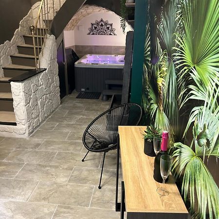 Love Room La Parenthese Carnoules Exterior photo